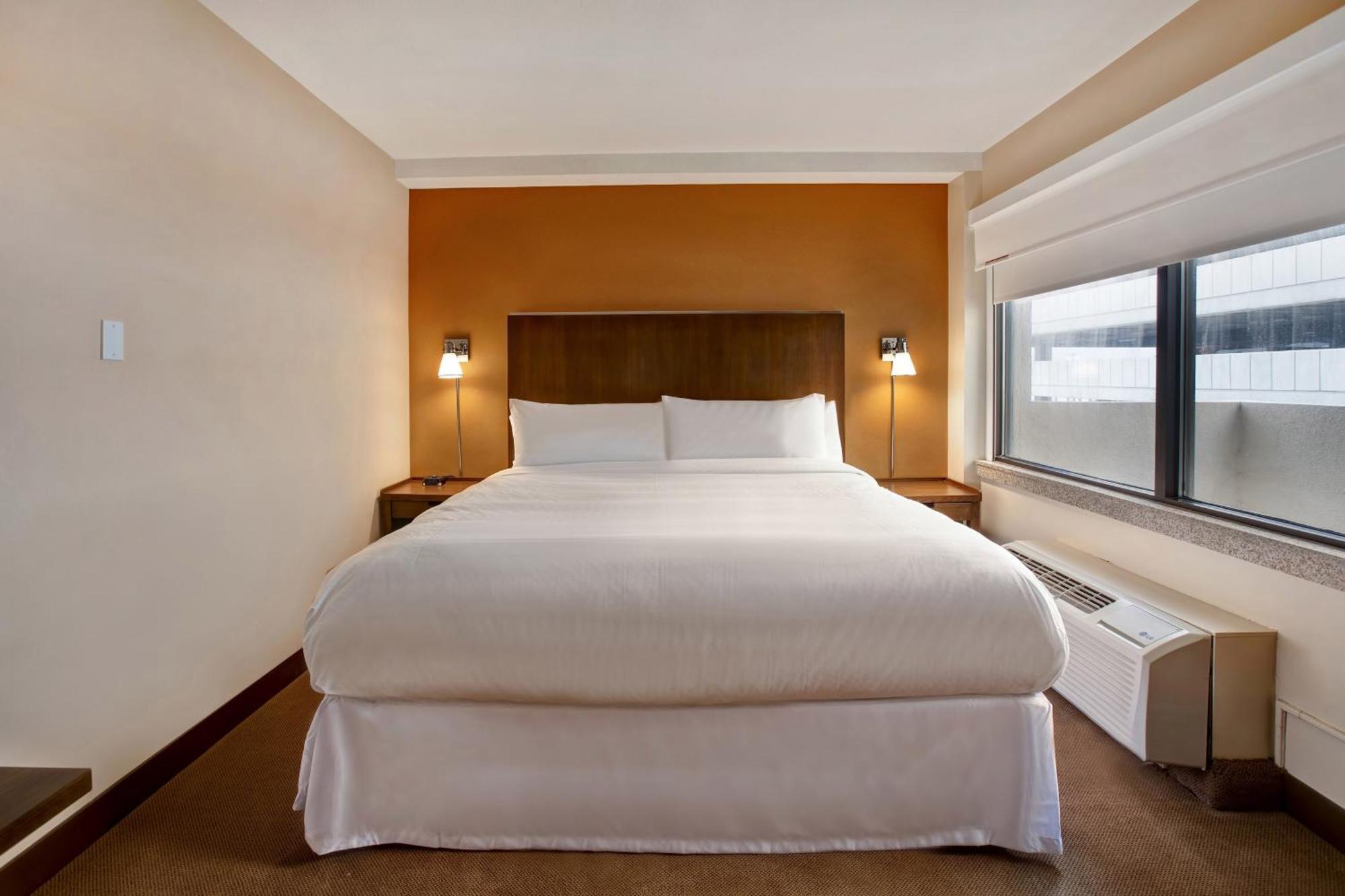 Four Points By Sheraton Peoria Exteriör bild
